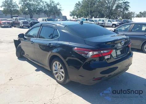 2021 Toyota Camry Le from USA, damaged, VIN 4T1C11AK6MU563015